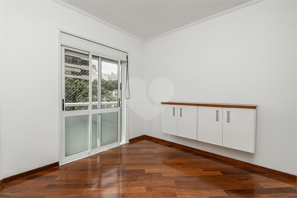 Apartamento com 3 quartos sendo 2 suites - Excelente localização em Perdizes
