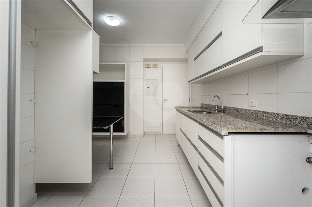 Apartamento com 3 quartos sendo 2 suites - Excelente localização em Perdizes