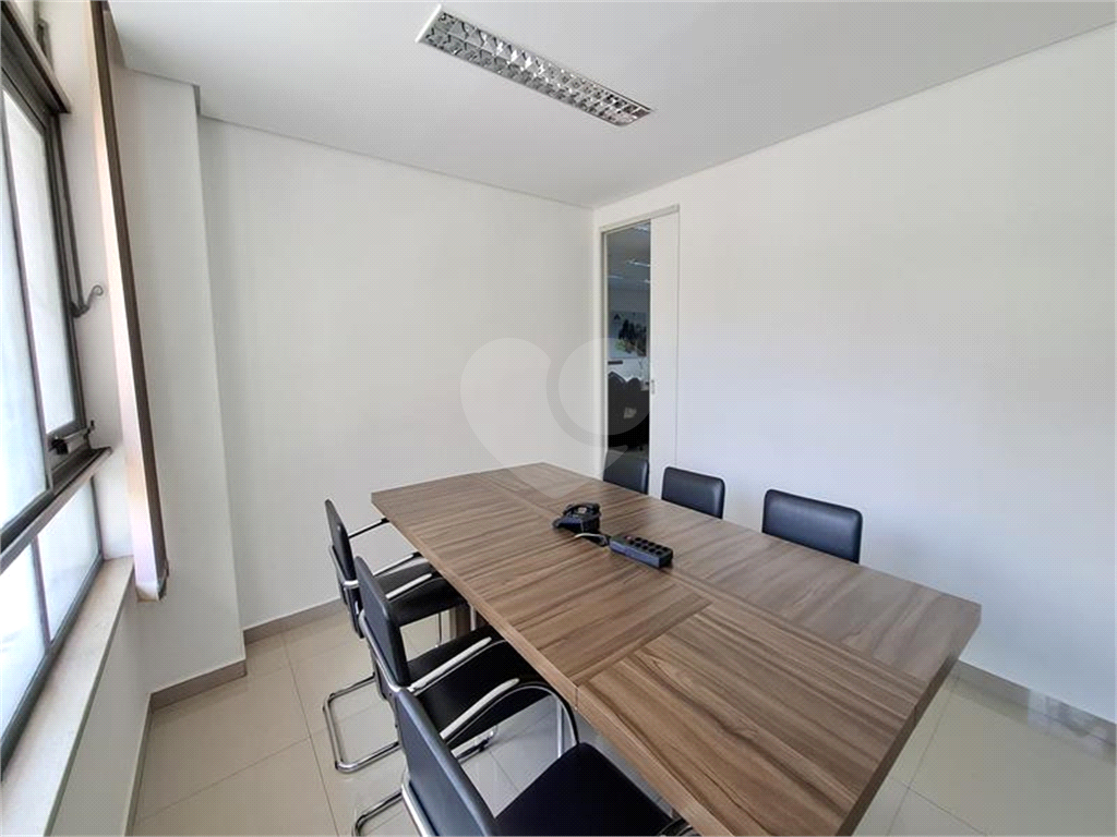 Conjunto Comercial-Sala à venda com 1 quarto, 85m² - Foto 17