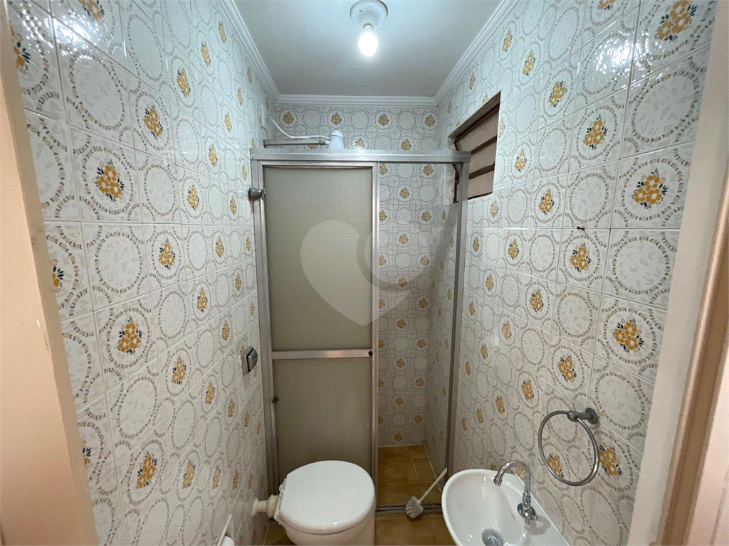 Sobrado Jardim Temembé/Vila Arnoni, 03 dormitórios, 1 suíte.