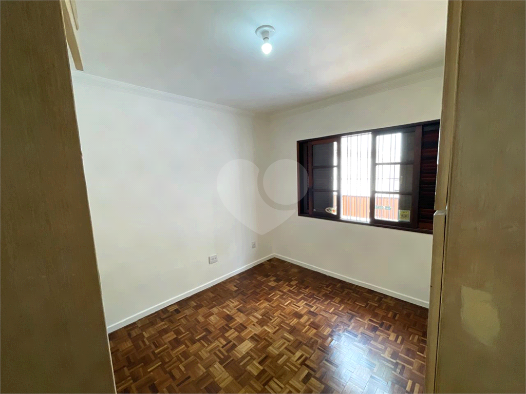 Sobrado Jardim Temembé/Vila Arnoni, 03 dormitórios, 1 suíte.