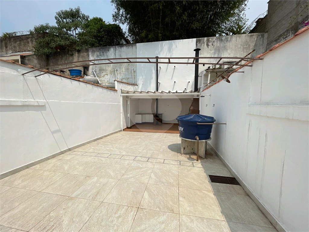 Sobrado Jardim Temembé/Vila Arnoni, 03 dormitórios, 1 suíte.