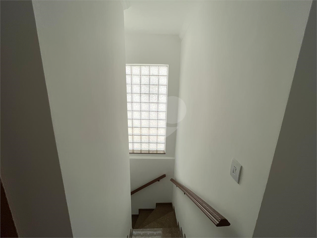 Sobrado Jardim Temembé/Vila Arnoni, 03 dormitórios, 1 suíte.