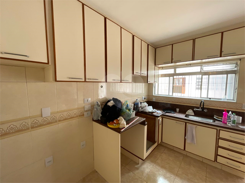 Sobrado Jardim Temembé/Vila Arnoni, 03 dormitórios, 1 suíte.