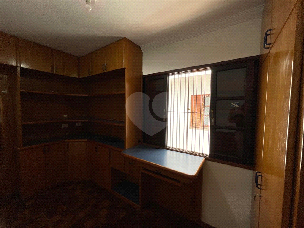 Sobrado Jardim Temembé/Vila Arnoni, 03 dormitórios, 1 suíte.