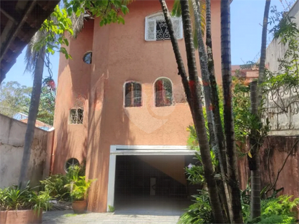 SOBRADO em BARRO BRANCO (ZONA NORTE)