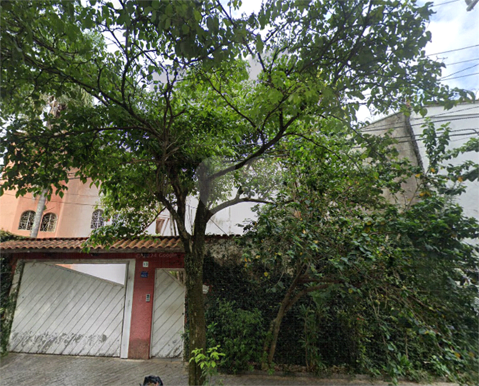 SOBRADO em BARRO BRANCO (ZONA NORTE)