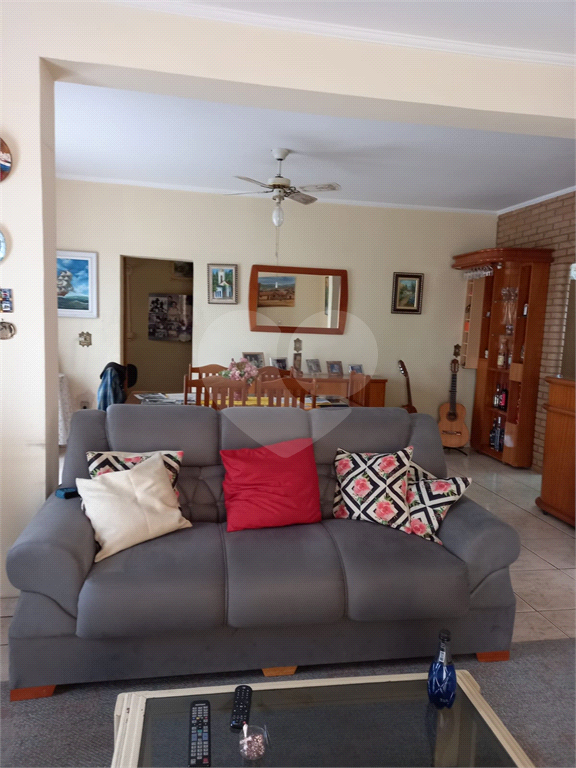 Casa à venda com 3 quartos, 346m² - Foto 15