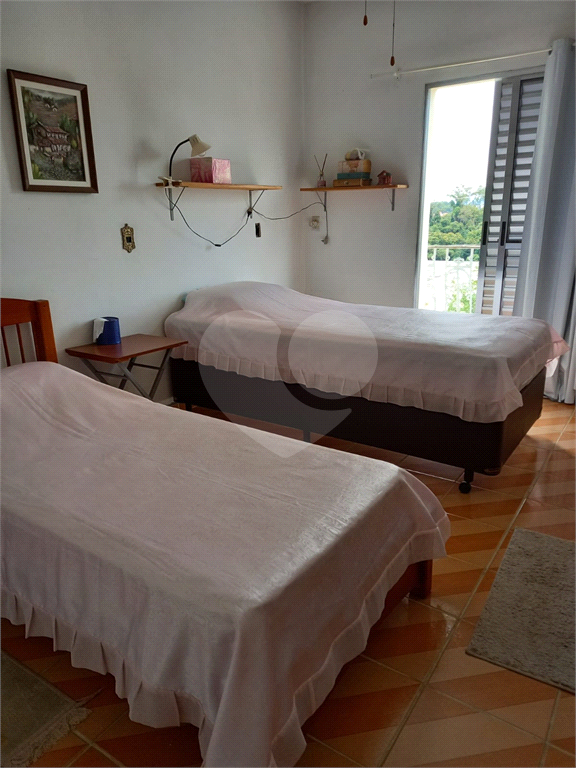 Casa à venda com 3 quartos, 346m² - Foto 4