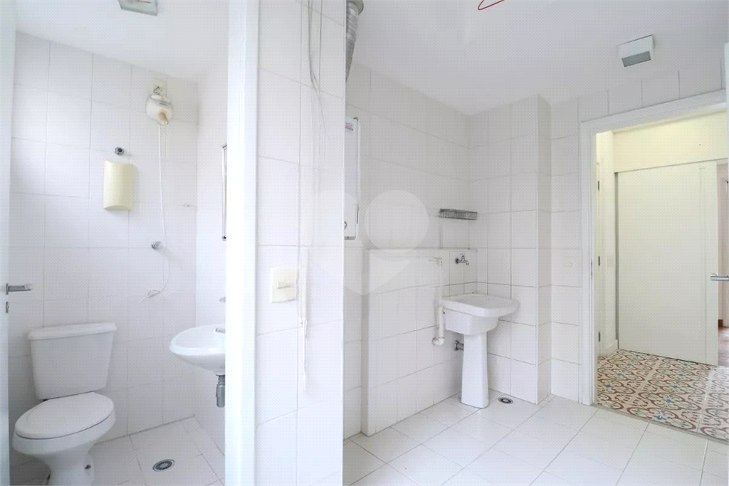 APARTAMENTO em PERDIZES