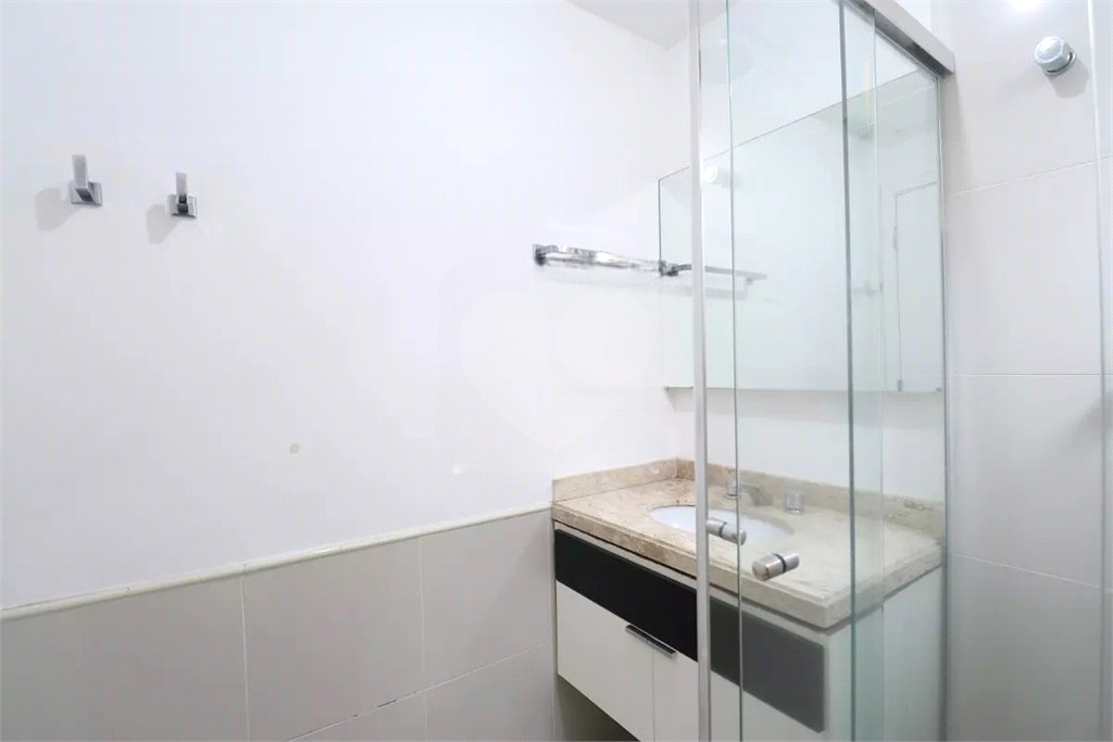 APARTAMENTO em PERDIZES