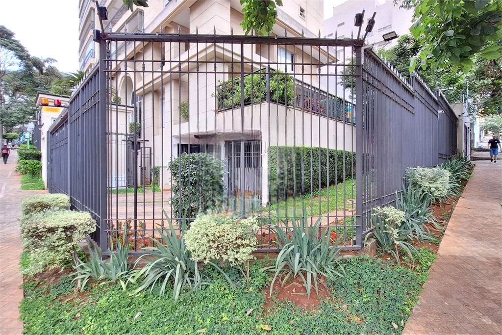 APARTAMENTO em PERDIZES