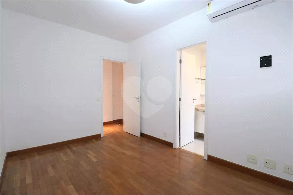 APARTAMENTO em PERDIZES
