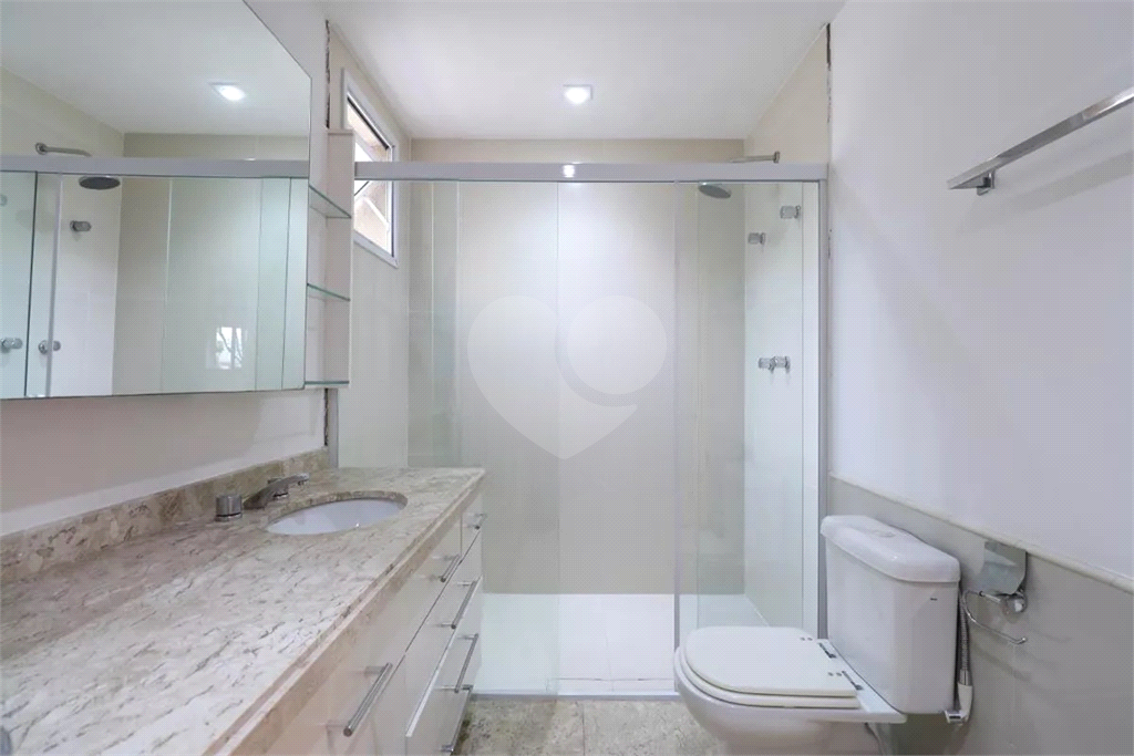 APARTAMENTO em PERDIZES