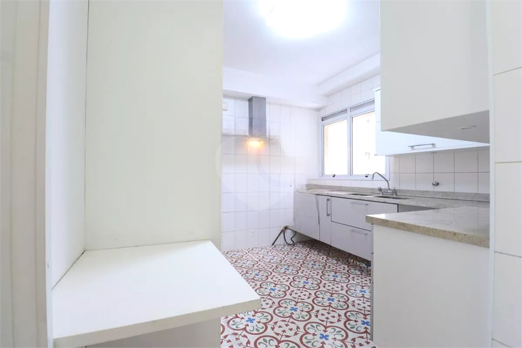 APARTAMENTO em PERDIZES