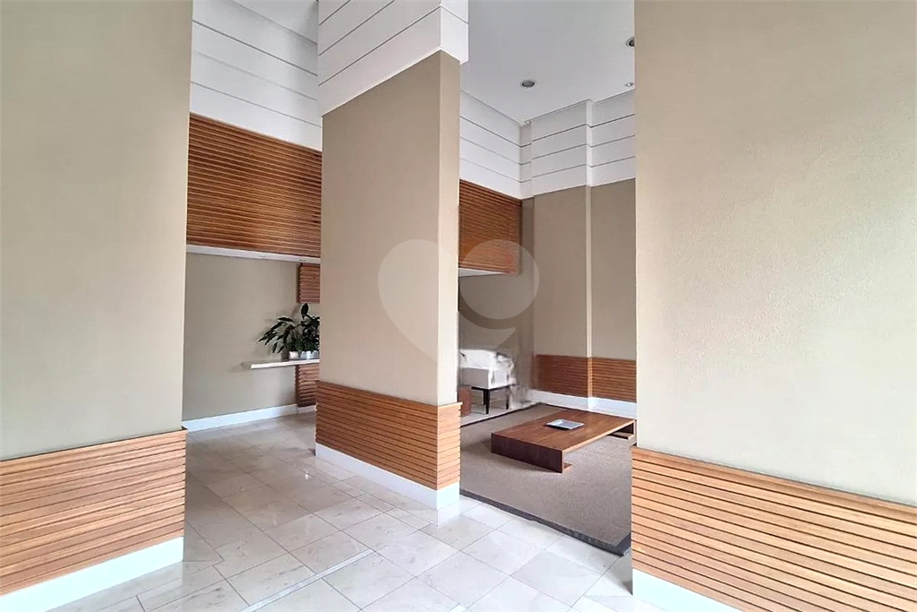 APARTAMENTO em PERDIZES