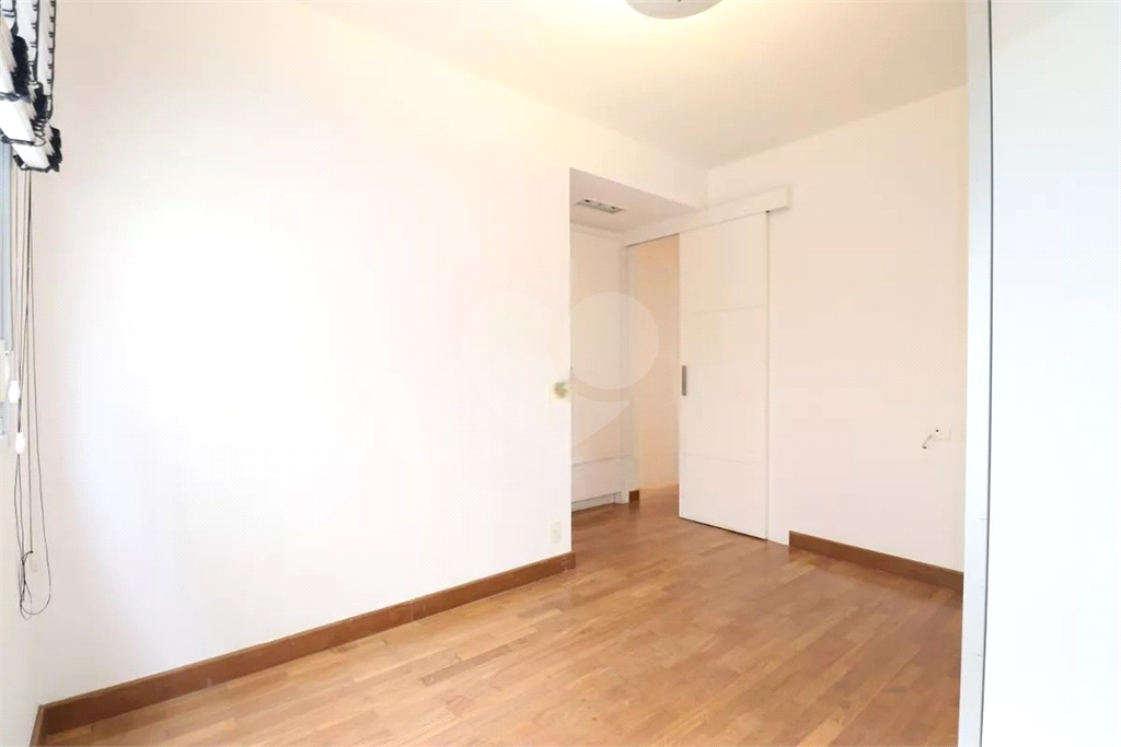 APARTAMENTO em PERDIZES