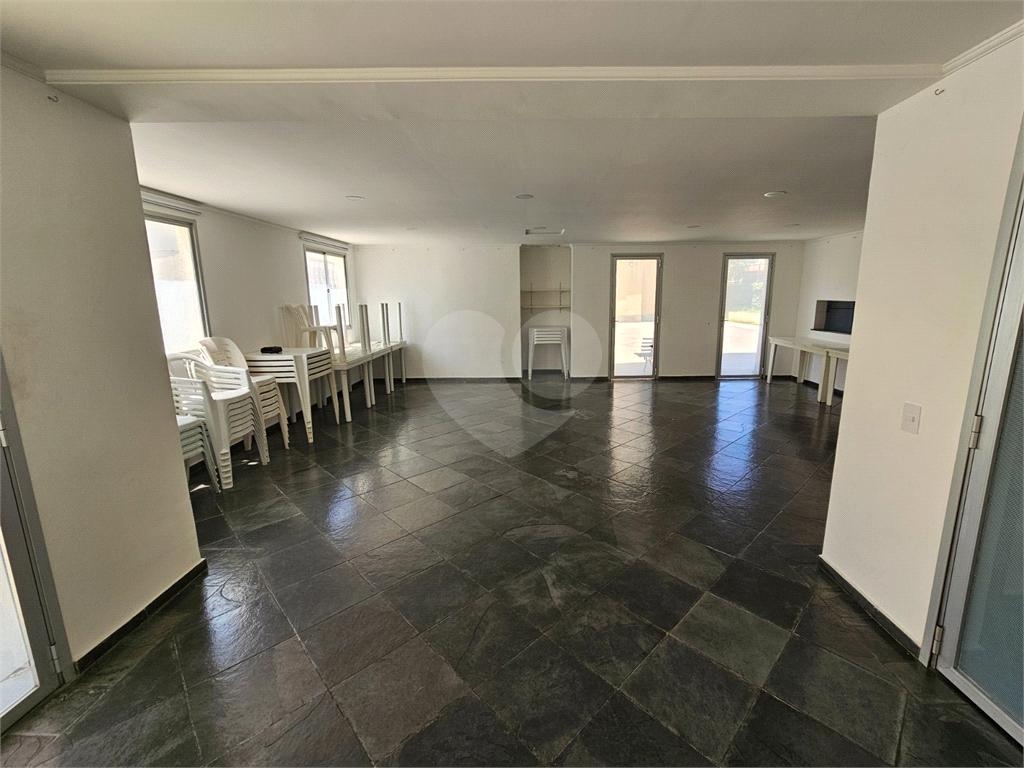 Apartamento com 2 Quartos e 1 Banheiro à Venda, com 55 metros quadrados