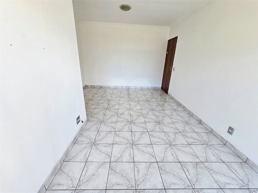 Apartamento com 2 Quartos e 1 Banheiro à Venda, com 55 metros quadrados