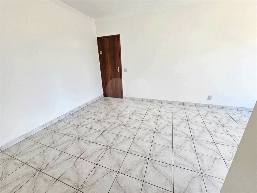Apartamento com 2 Quartos e 1 Banheiro à Venda, com 55 metros quadrados