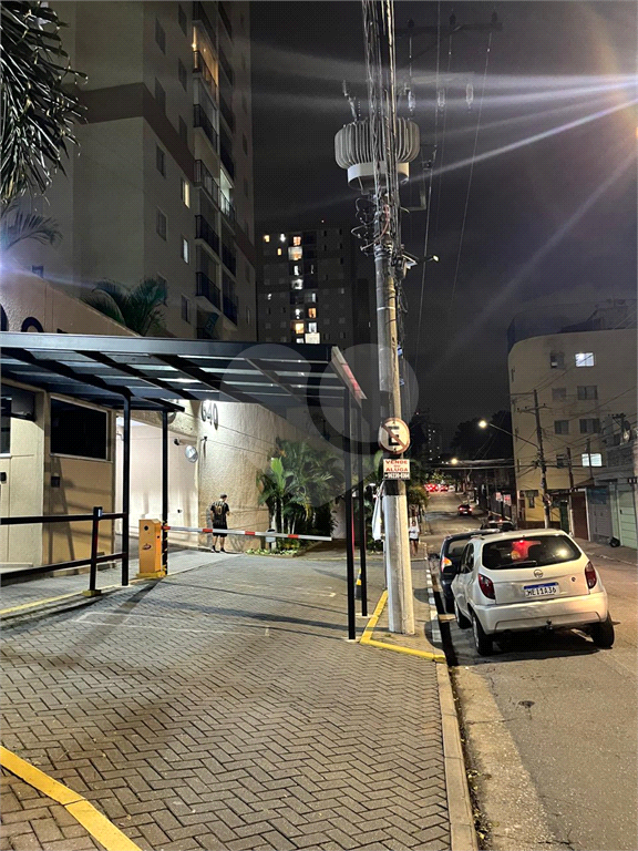 Apartamento venda GUARULHOS com 52m2, 2 quartos, sala com sacada e 1 vaga de garagem