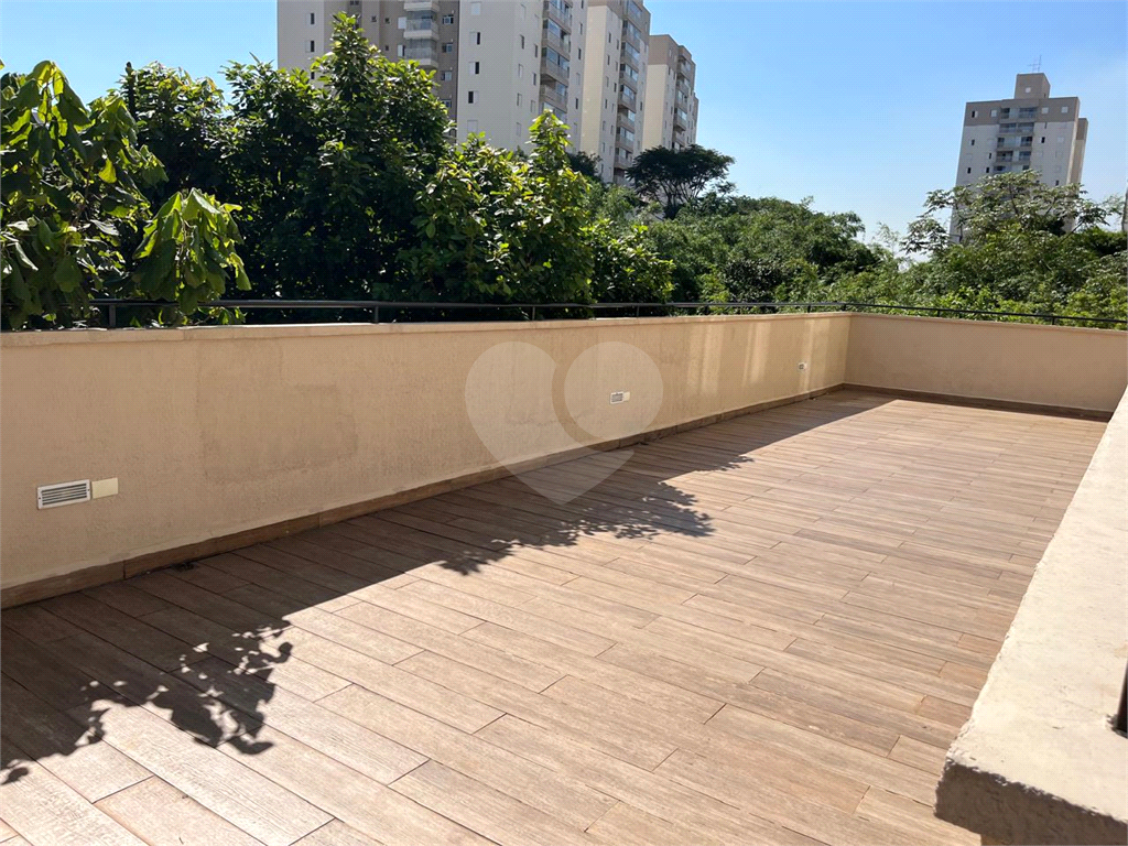 Apartamento venda GUARULHOS com 52m2, 2 quartos, sala com sacada e 1 vaga de garagem