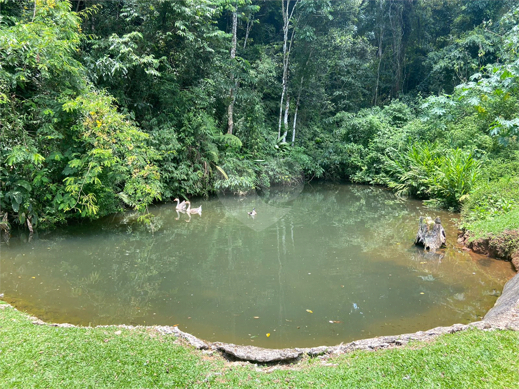 Vende-se chácara com lago Nazare Paulista com 3.000 m² 