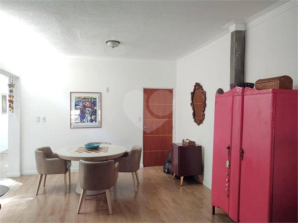 Casa à venda e aluguel com 5 quartos, 185m² - Foto 2