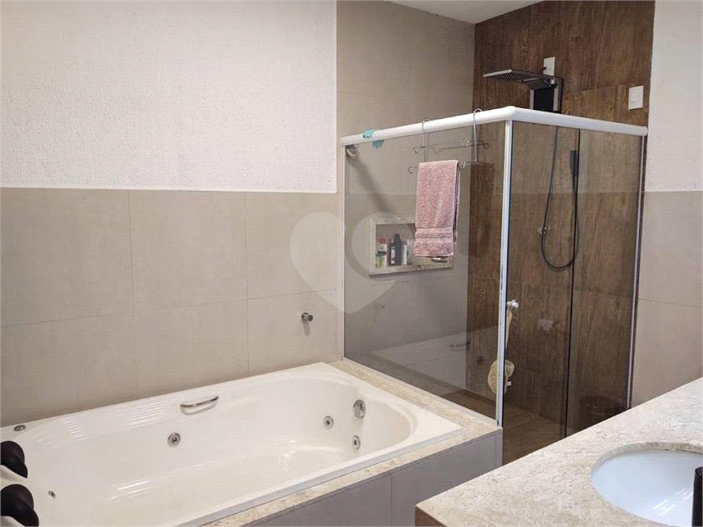 Casa à venda e aluguel com 5 quartos, 185m² - Foto 12