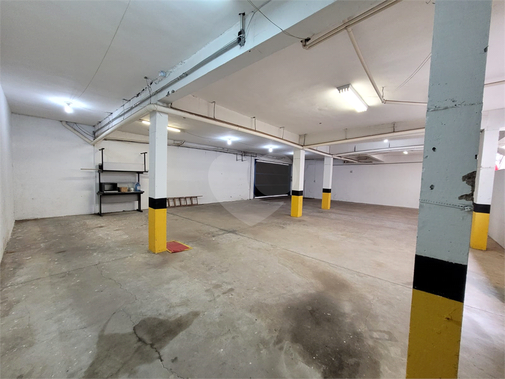Casa à venda com 4 quartos, 300m² - Foto 32