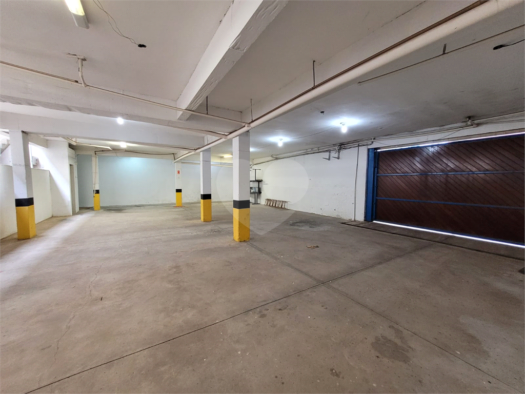 Casa à venda com 4 quartos, 300m² - Foto 33