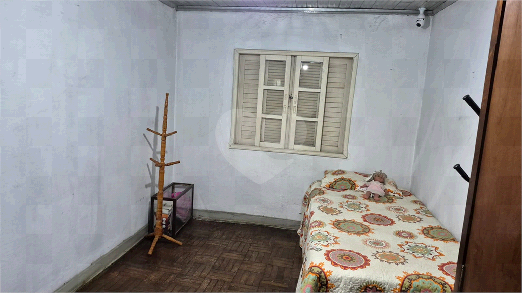 Sobrado com dois quartos a venda no Jardim Tremembé.