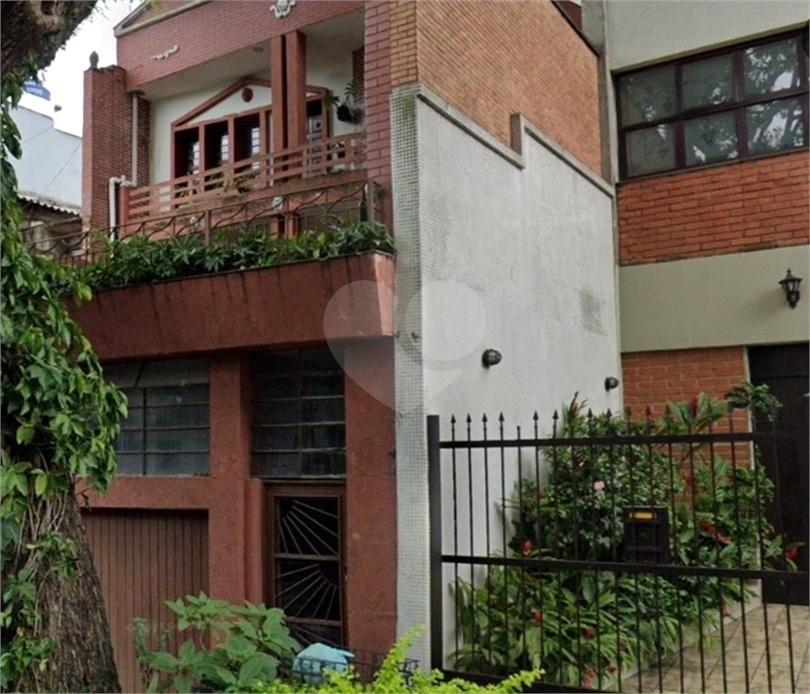 Excelente Oportunidade! Sobrado à Venda em Santana – Localização Privilegiada
