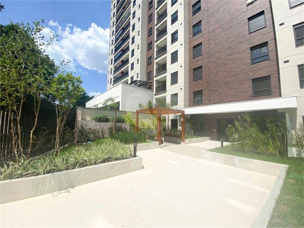 APARTAMENTO em SANTANA