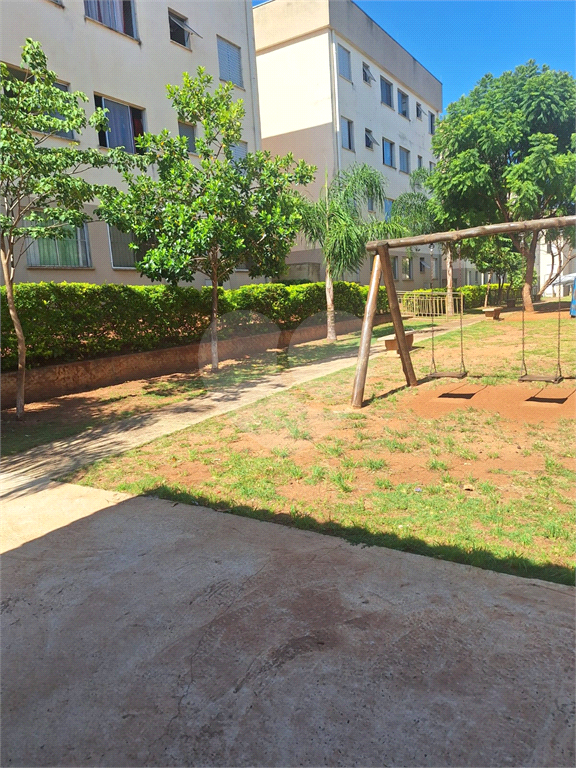 Apartamento à venda com 2 quartos, 42m² - Foto 2