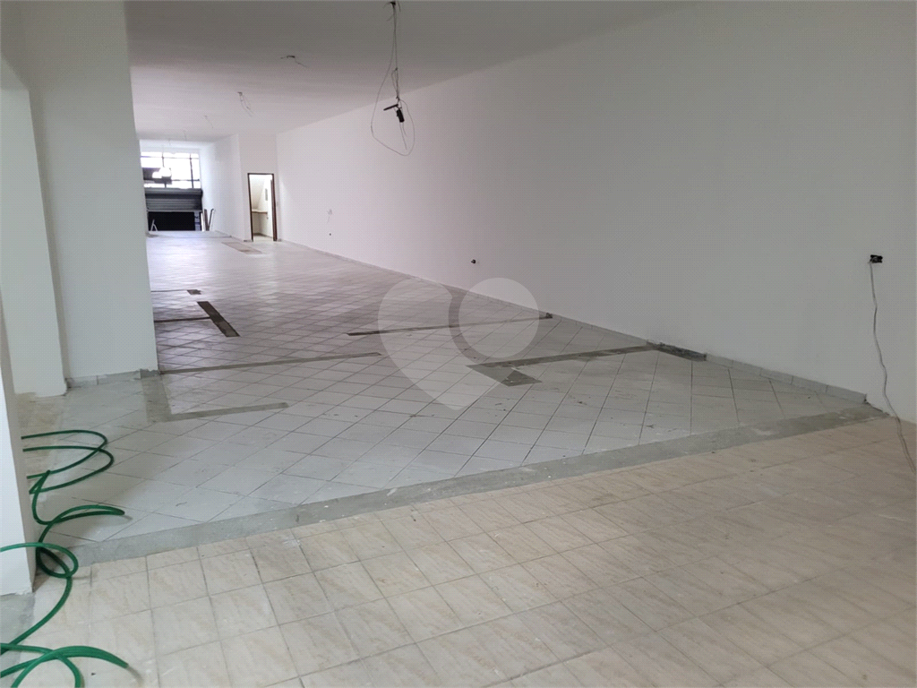 Prédio Comercial para Locação no – Salão Amplo + Casa no Piso Superior