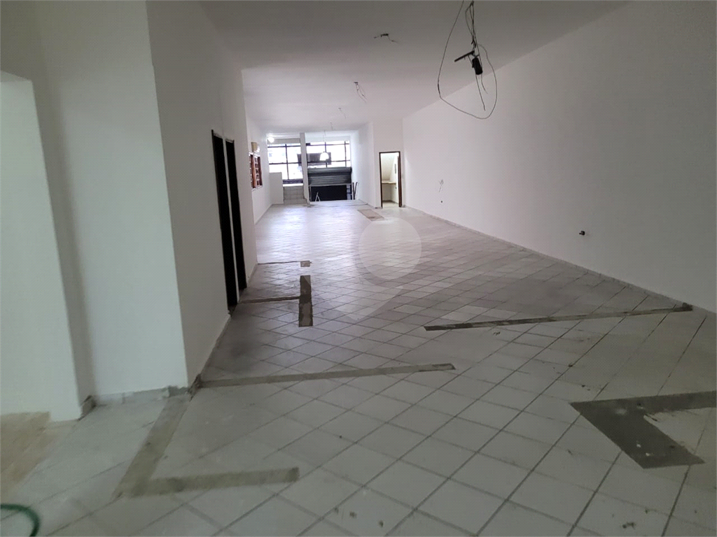 Prédio Comercial para Locação no – Salão Amplo + Casa no Piso Superior