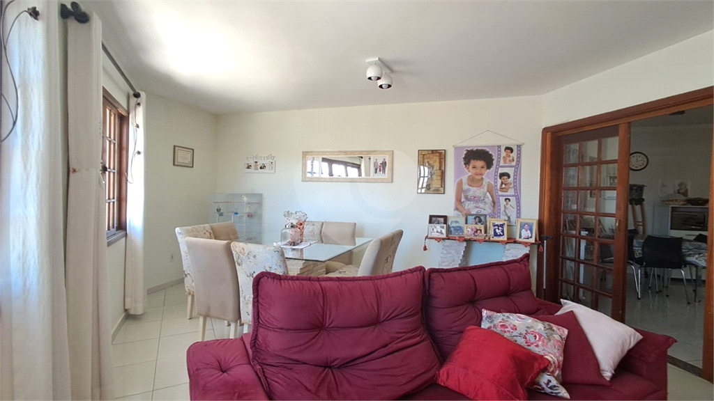 SOBRADO À VENDA | 145 m2 | 3 DORMITÓRIOS (1 SUÍTE) | 6 VAGAS NA CIDADE LÍDER!