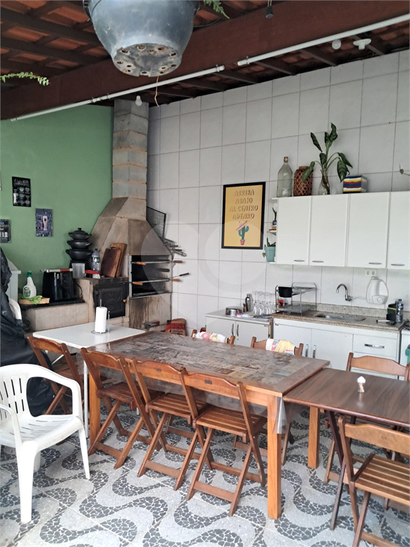 Excelente Custo Benefício, 01 Dormitório com 01 Vaga, 58m²
