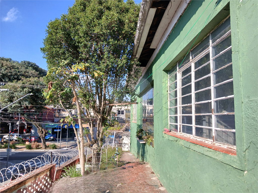 Vende-se Terreno de Esquina na Casa Verde