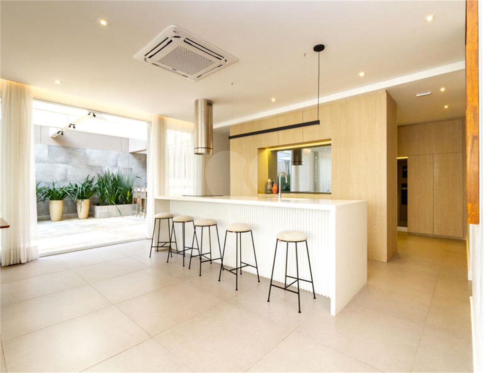 Apartamento a Venda na Saúde com 84 m2