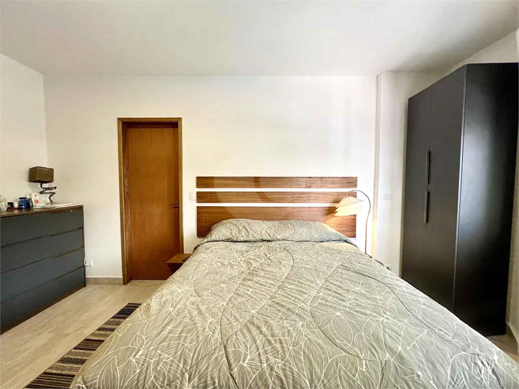 Apartamento reformado em predinho charmoso na Haddock Lobo! - 1 suíte, escritório e 1 vaga
