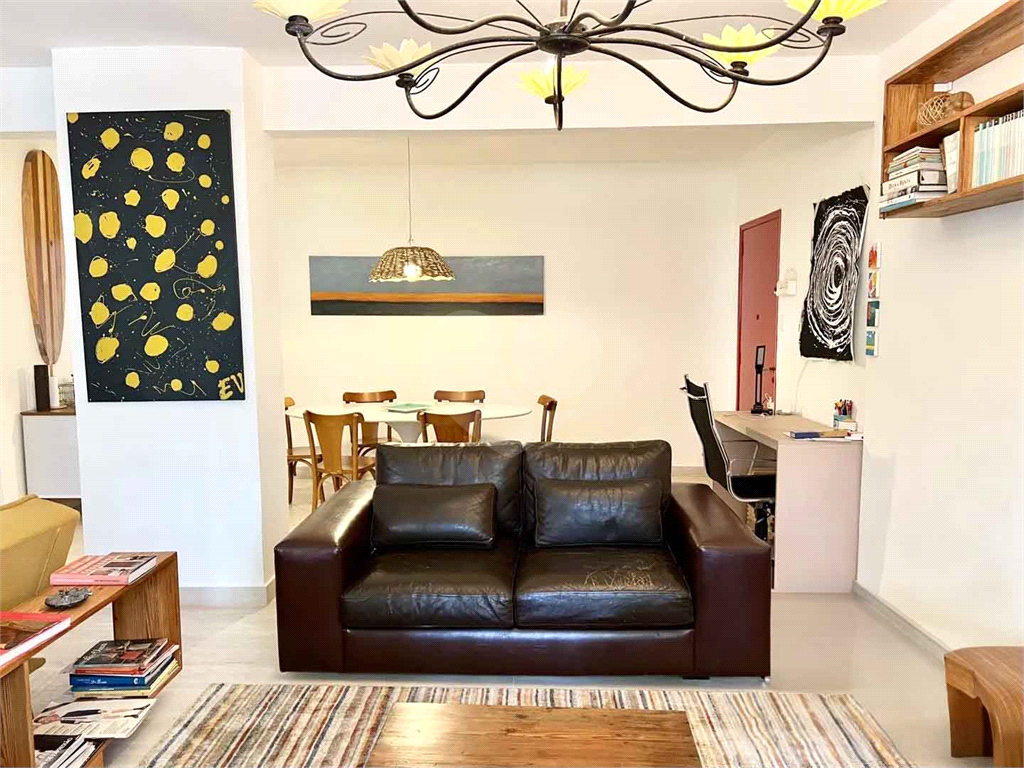 Apartamento reformado em predinho charmoso na Haddock Lobo! - 1 suíte, escritório e 1 vaga