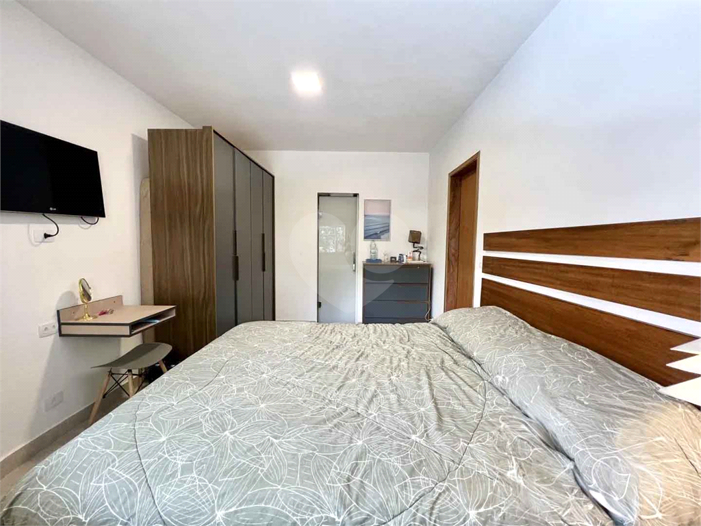 Apartamento reformado em predinho charmoso na Haddock Lobo! - 1 suíte, escritório e 1 vaga