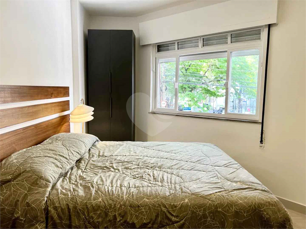Apartamento reformado em predinho charmoso na Haddock Lobo! - 1 suíte, escritório e 1 vaga