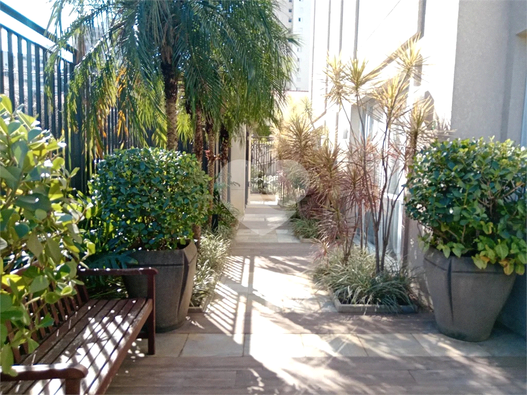 Lindo apto no último andar com bela vista e varanda gourmet integrada a sala