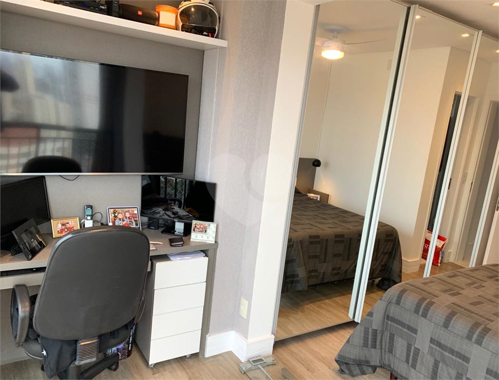 Lindo apto no último andar com bela vista e varanda gourmet integrada a sala