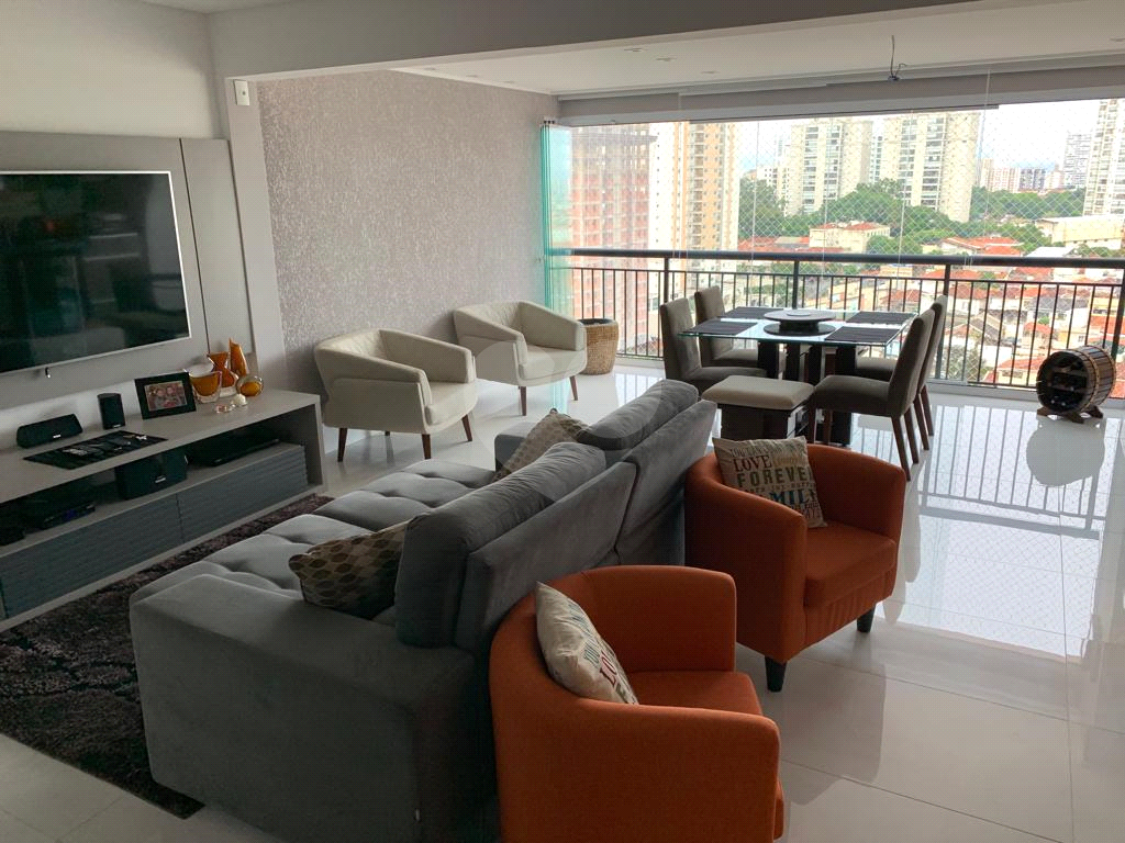 Lindo apto no último andar com bela vista e varanda gourmet integrada a sala