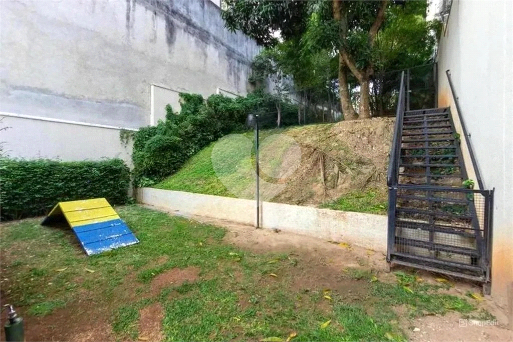 Lindo apto no último andar com bela vista e varanda gourmet integrada a sala