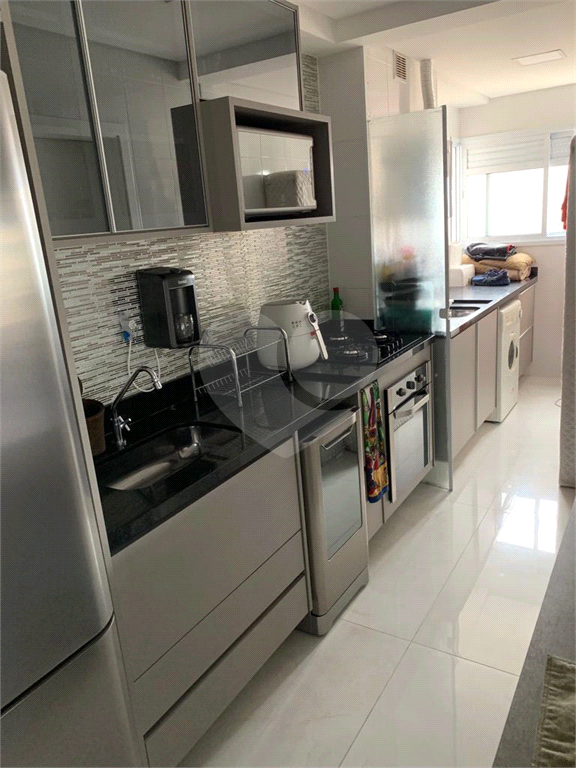 Lindo apto no último andar com bela vista e varanda gourmet integrada a sala